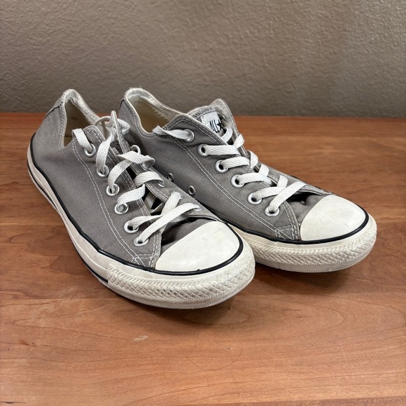 Converse Chuck Taylor All Star Gray Low Top Canvas Sneakers size Mens 7 Womens 9 - Picture 1 of 13